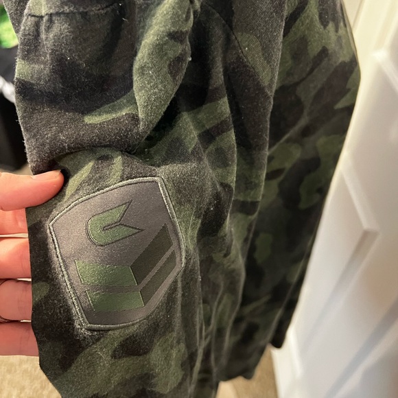 Camo Iowa hooded long sleeve shirt - Picture 4 of 5